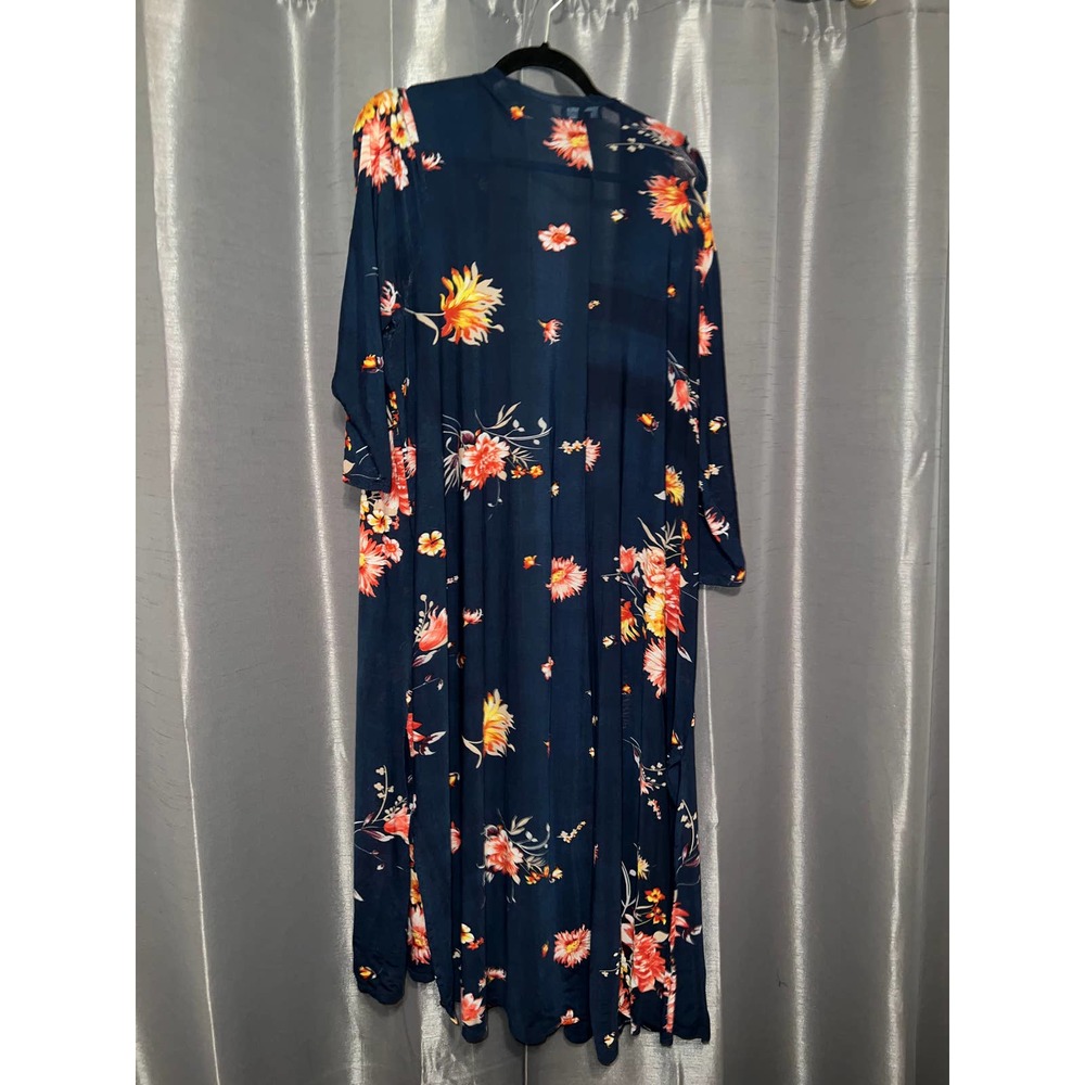 Torrid Top Size 1 - Picture 3 of 3